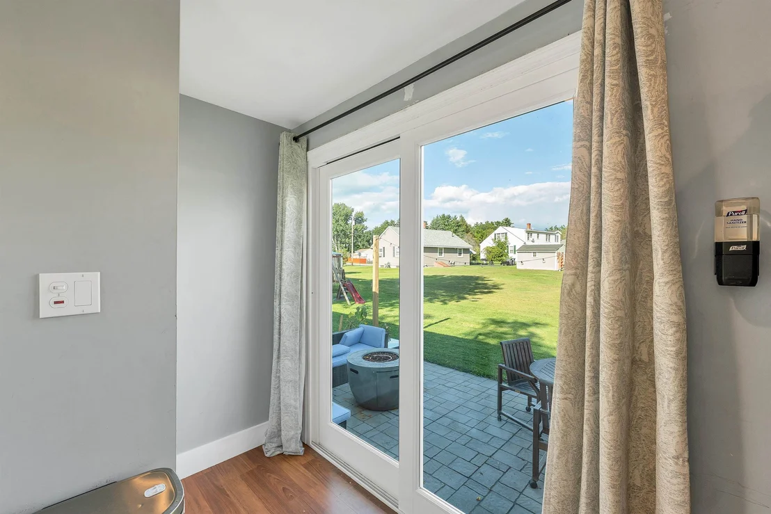 Photo of 6 Emerson