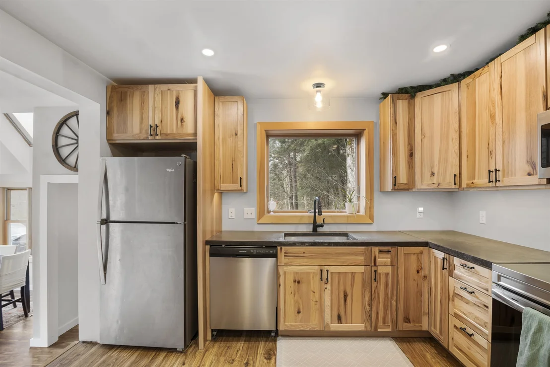Photo of 371 Maplewood