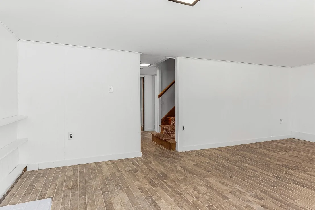 Photo of Unit D at 20 Epping