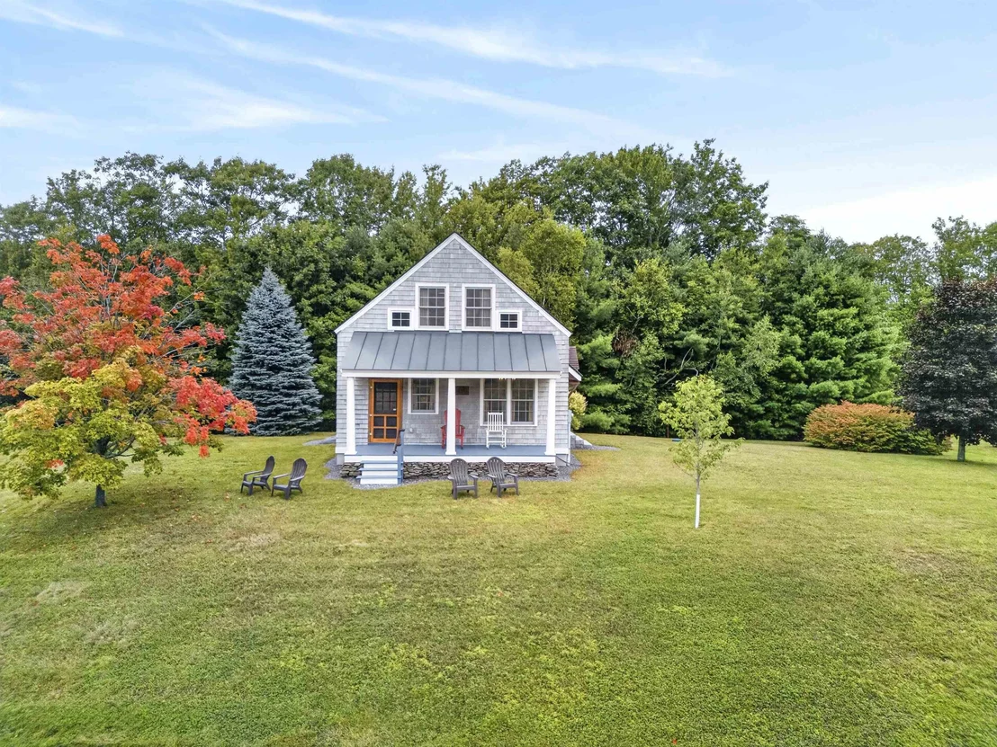 Photo of 854 Murray Hill