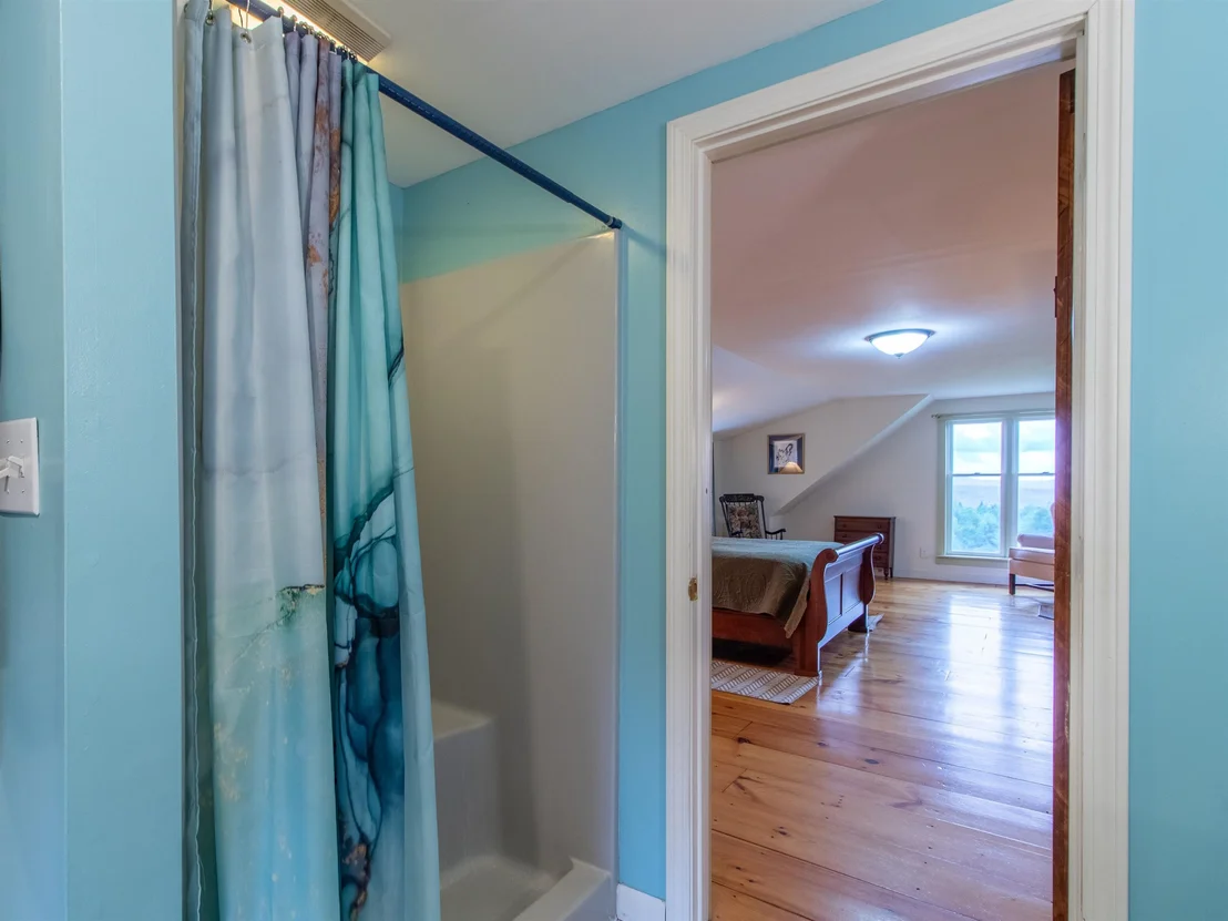 Photo of 388 Dolloff Pond