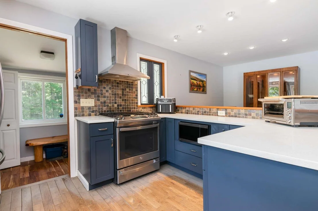 Photo of 215 Stocker Pond