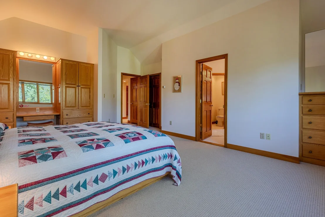 Photo of 80 Bear Ridge