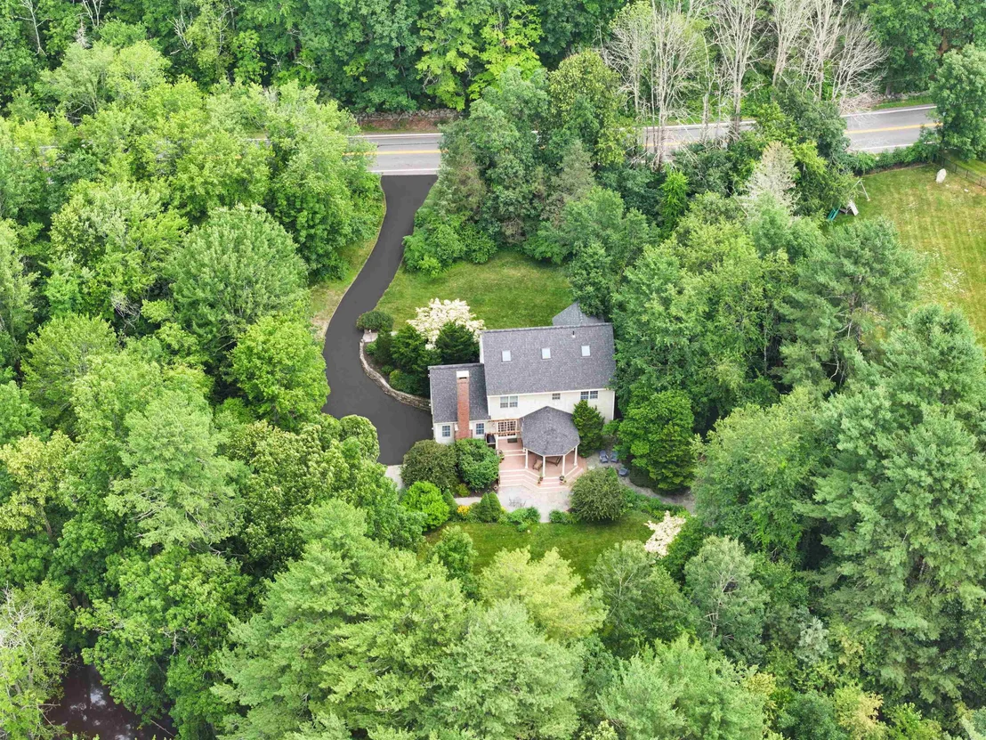 Photo of 221 Piscassic