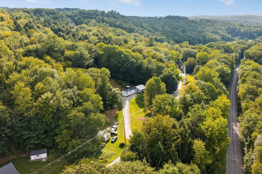 Photo of 1676 Old River