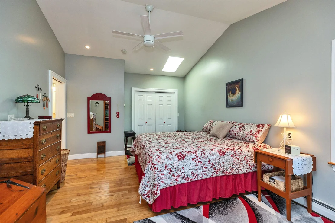 Photo of 65 Nelson