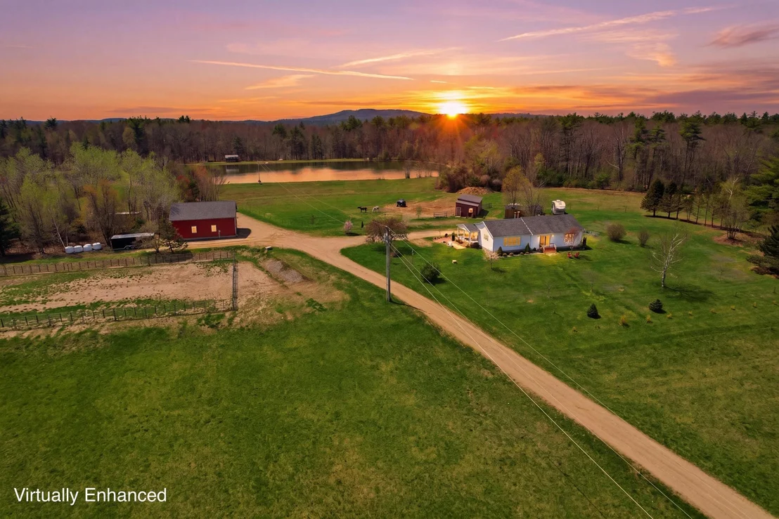 Photo of 557 South Barnstead