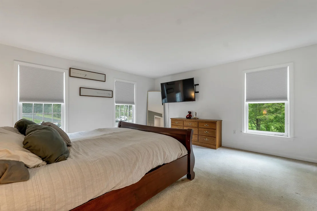 Photo of 27 Oakmont