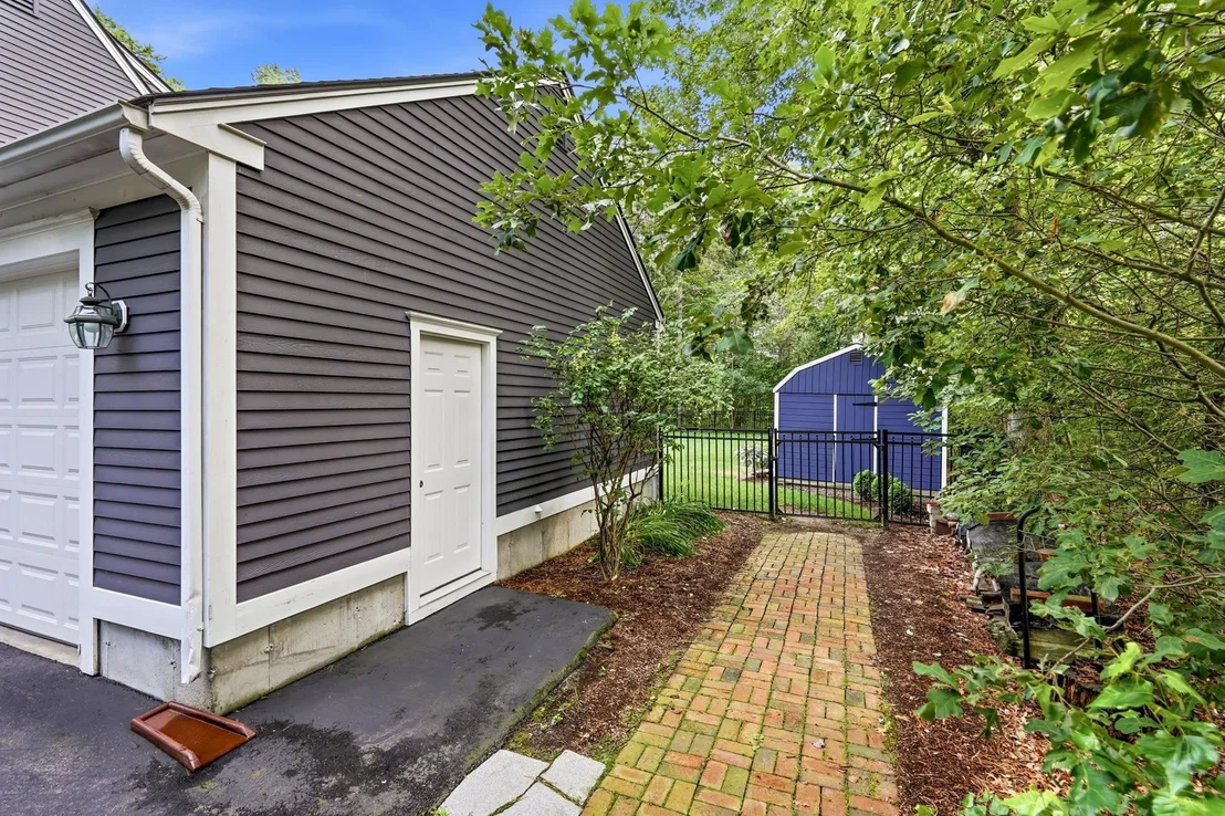Photo of 19 Tamarack