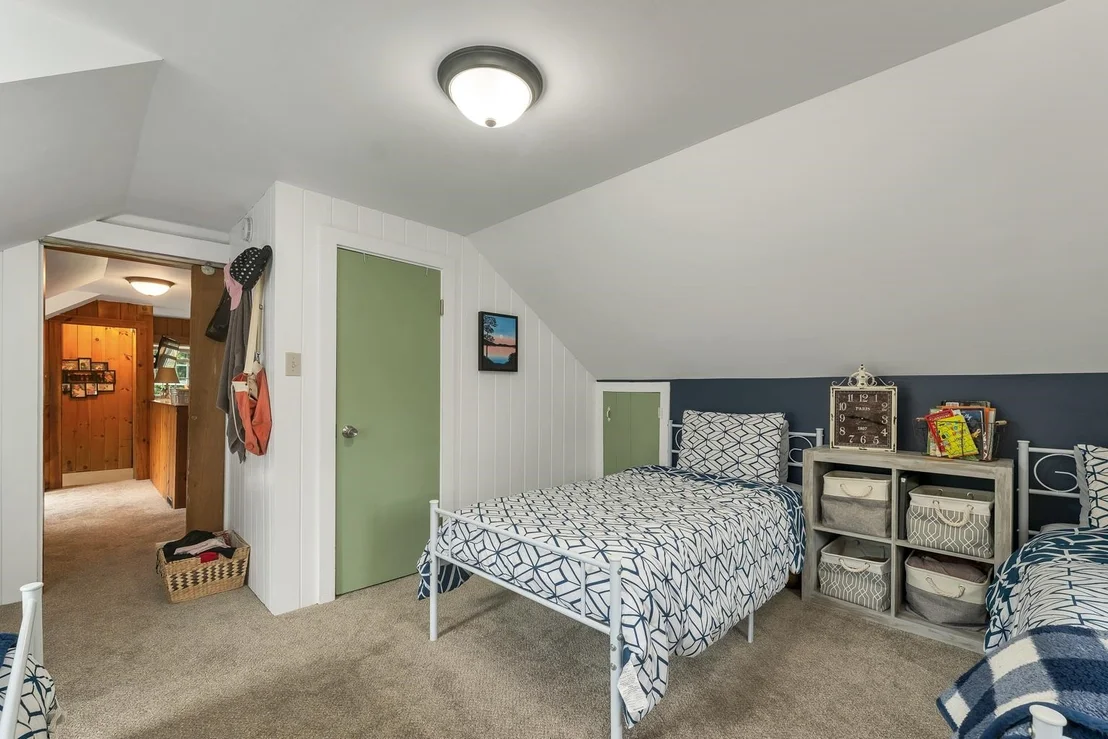 Photo of 12 Mountain View