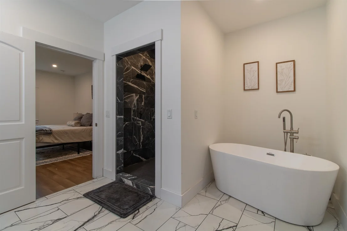 Photo of 559 Spencer Hill
