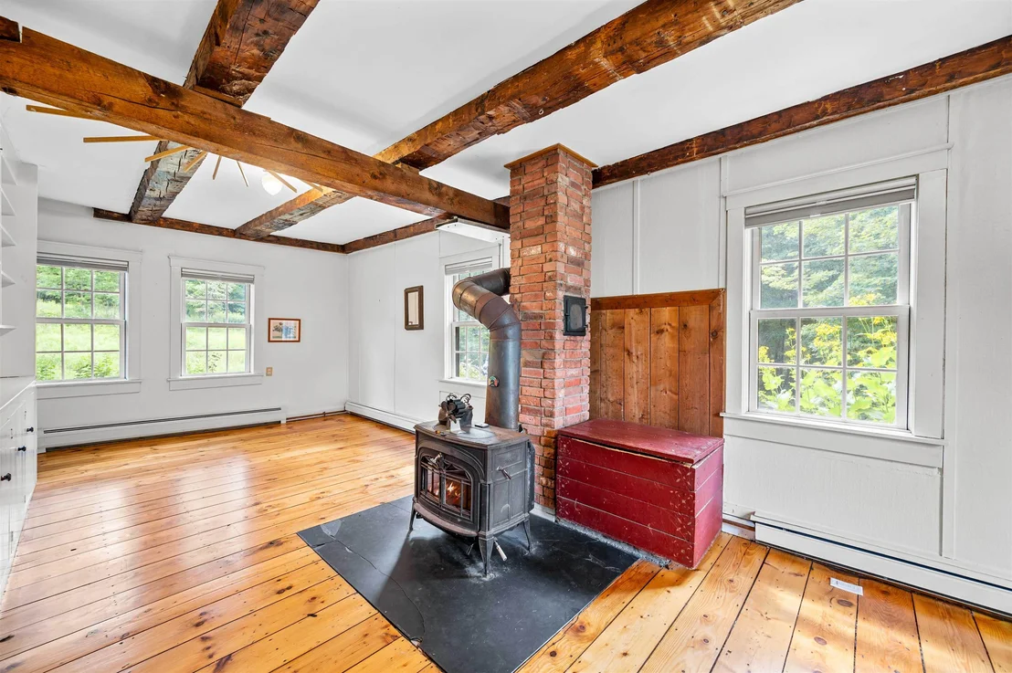 Photo of 520 Collar Hill