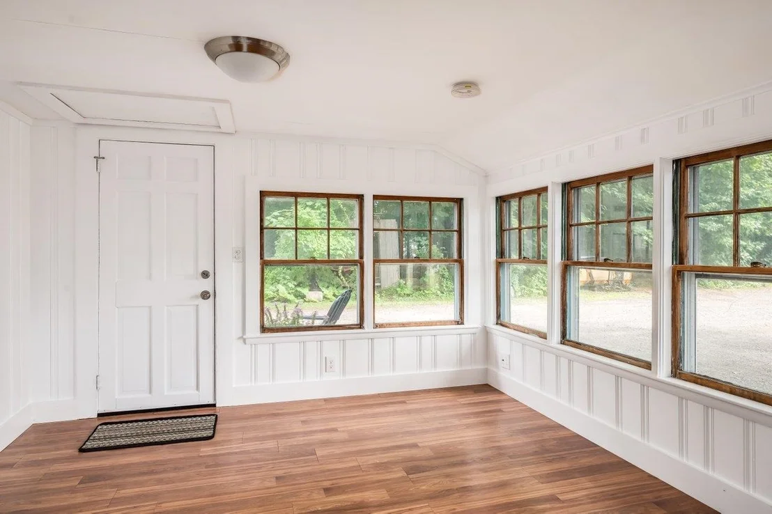 Photo of 348 Dover Point