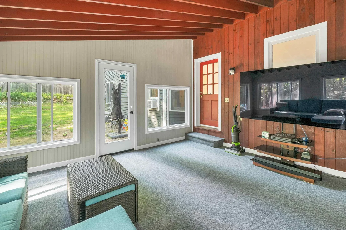 Photo of 9 Meadowview