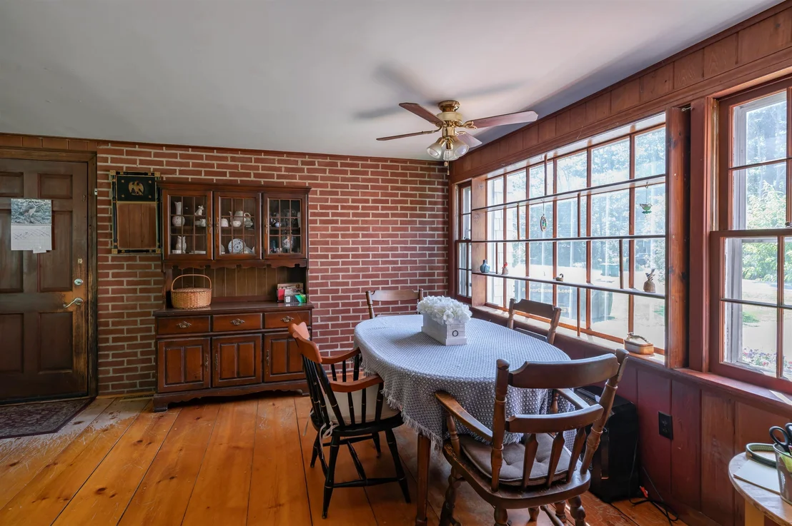 Photo of 6 Exeter