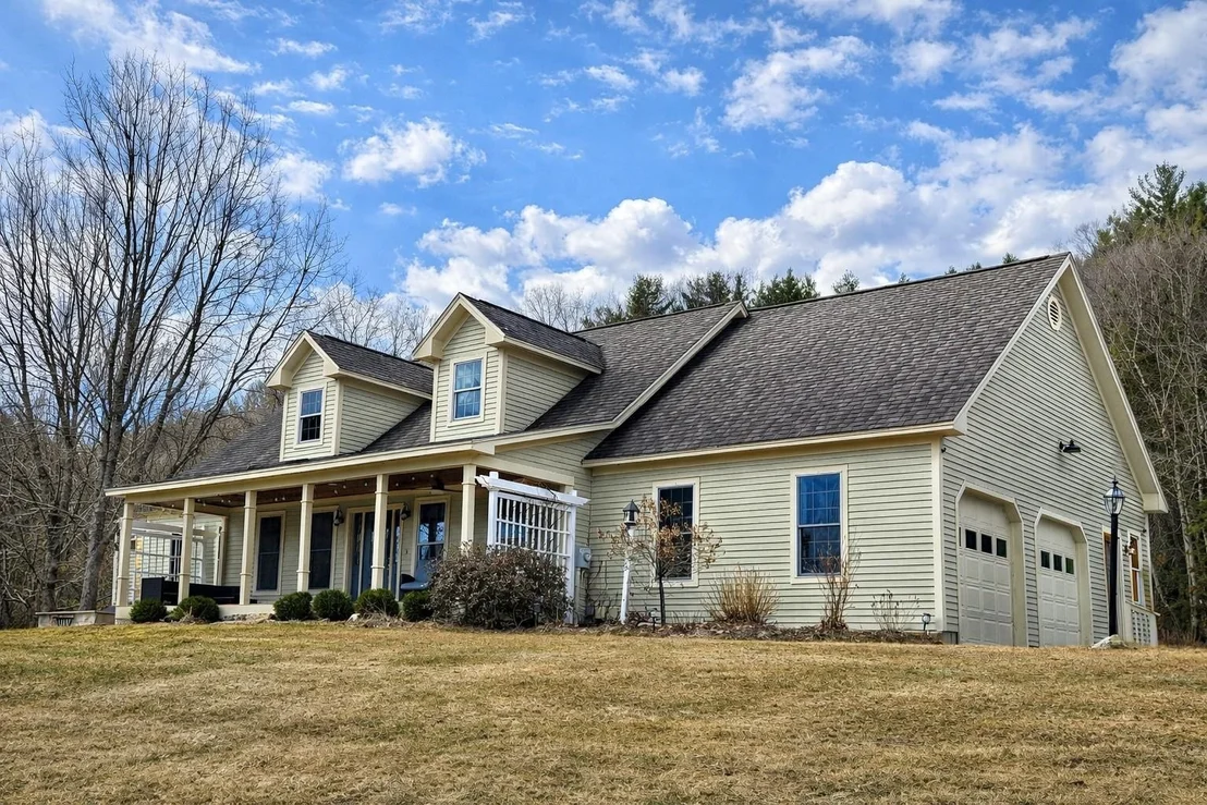 Photo of 692 Old Walpole