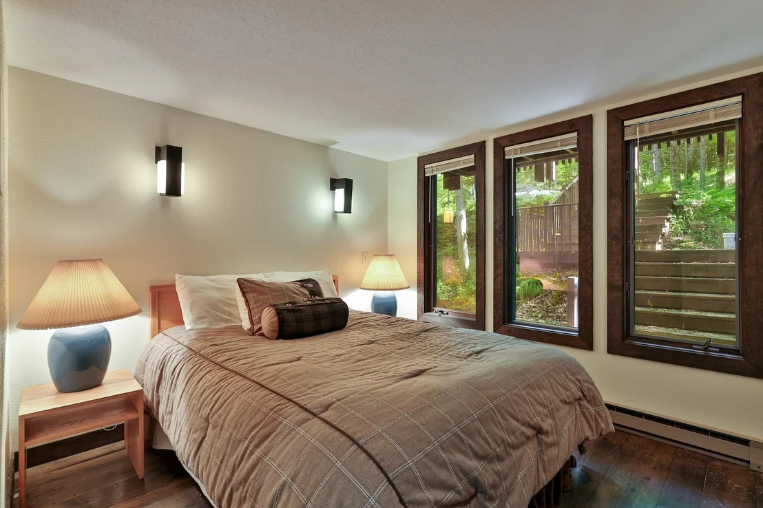 Photo of 212 Falcon Loop East