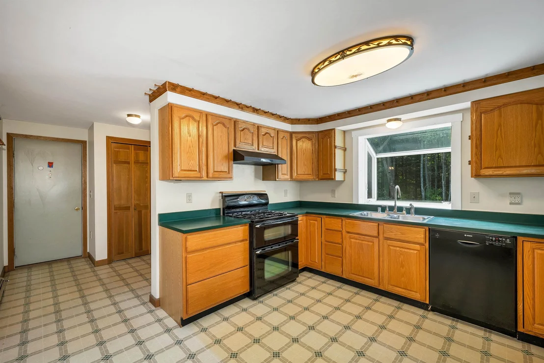 Photo of 952 Plains
