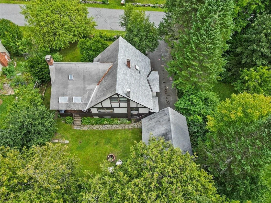 Photo of 6 Edgewood