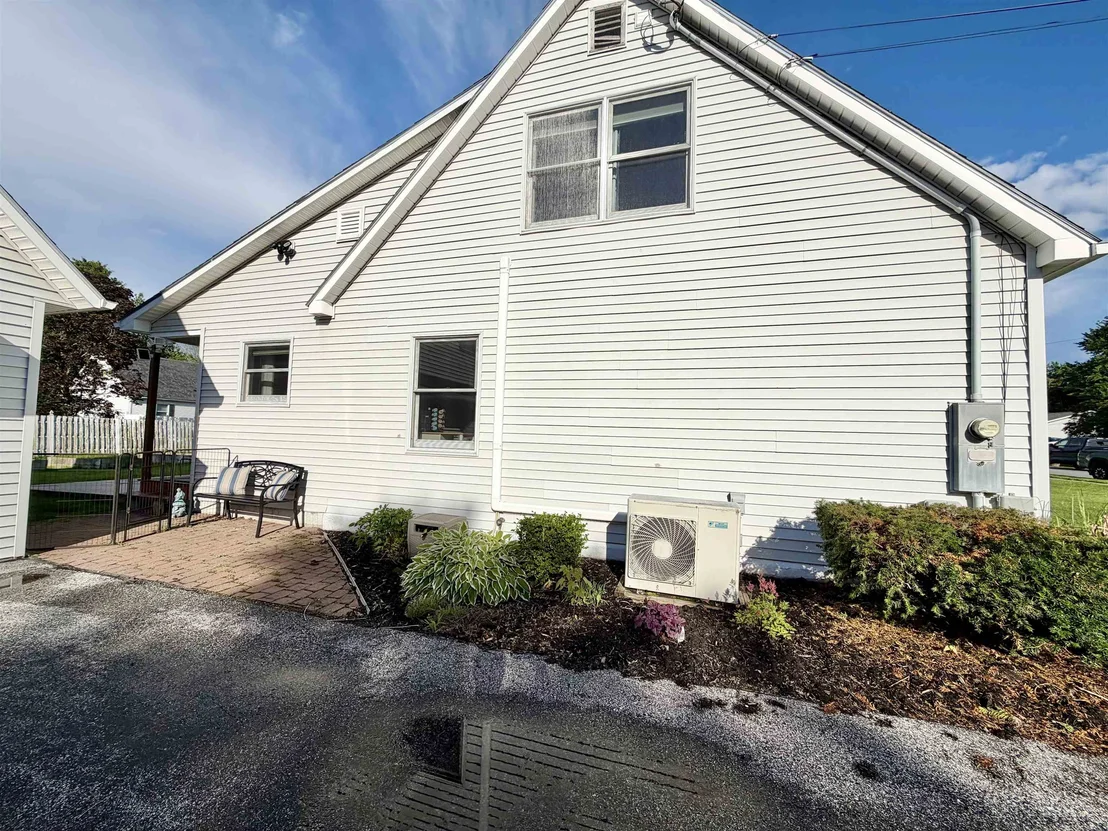 Photo of 23 Guyette