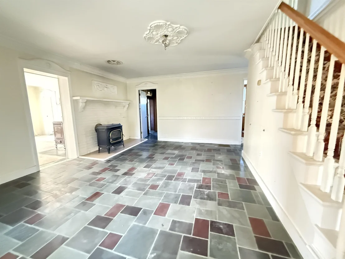 Photo of 6614 Main