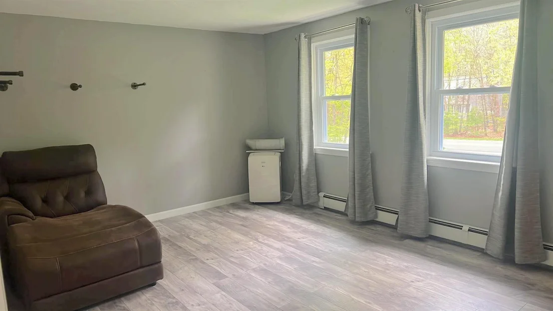 Photo of 25 Hickory