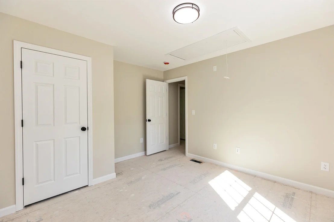 Photo of 32 Deerpoint