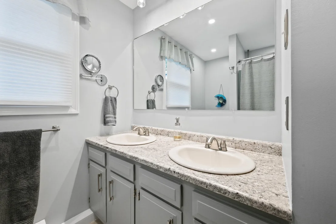 Photo of 42 Crestwood