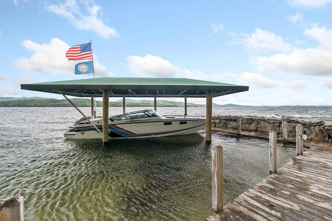 Photo of 122 Broadside