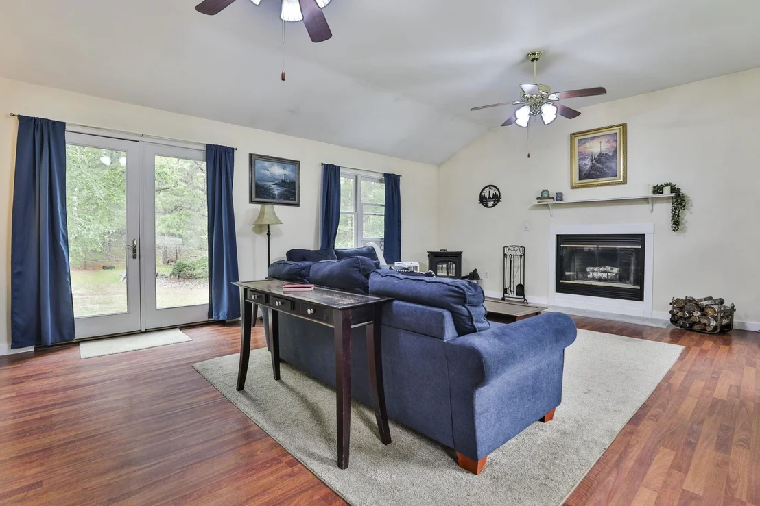 Photo of 10 N Mason