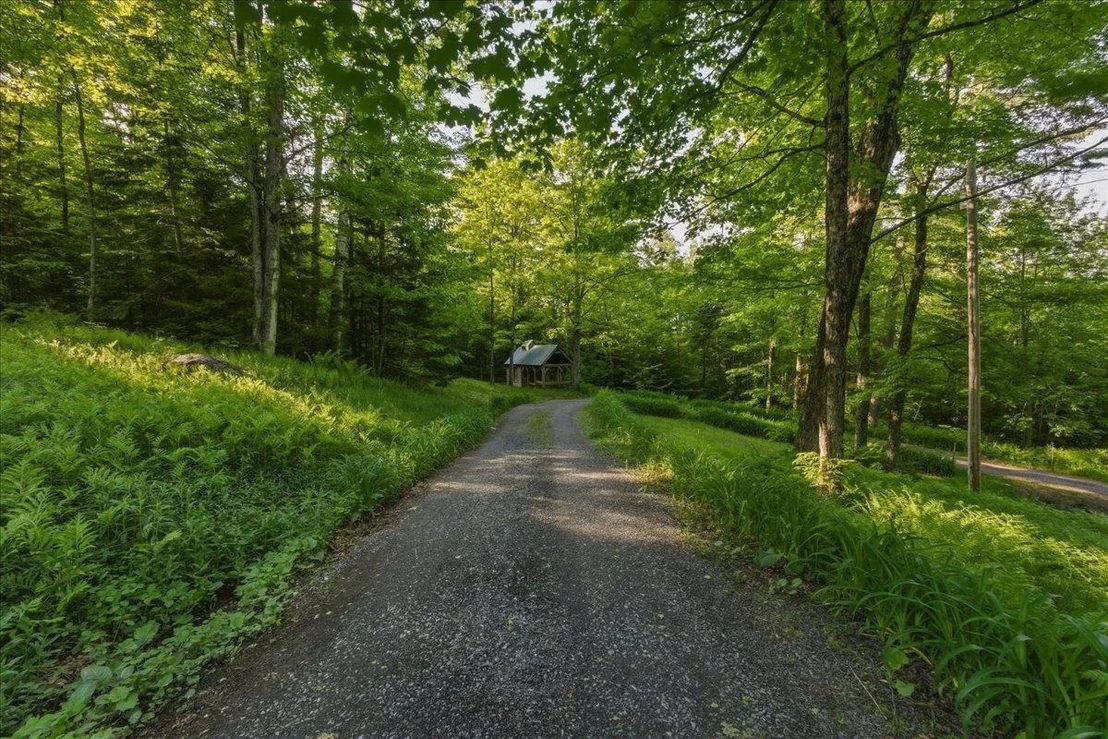 Photo of 1378 Hallstrom