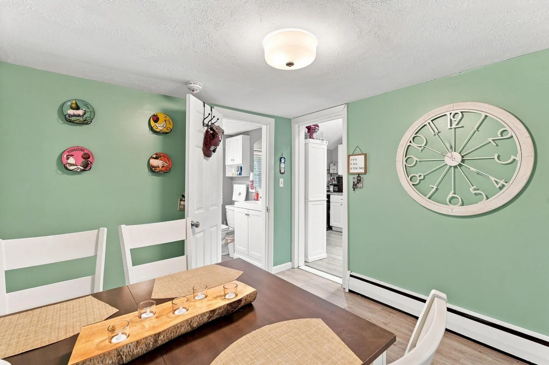 Photo of 33 Beacon Hill