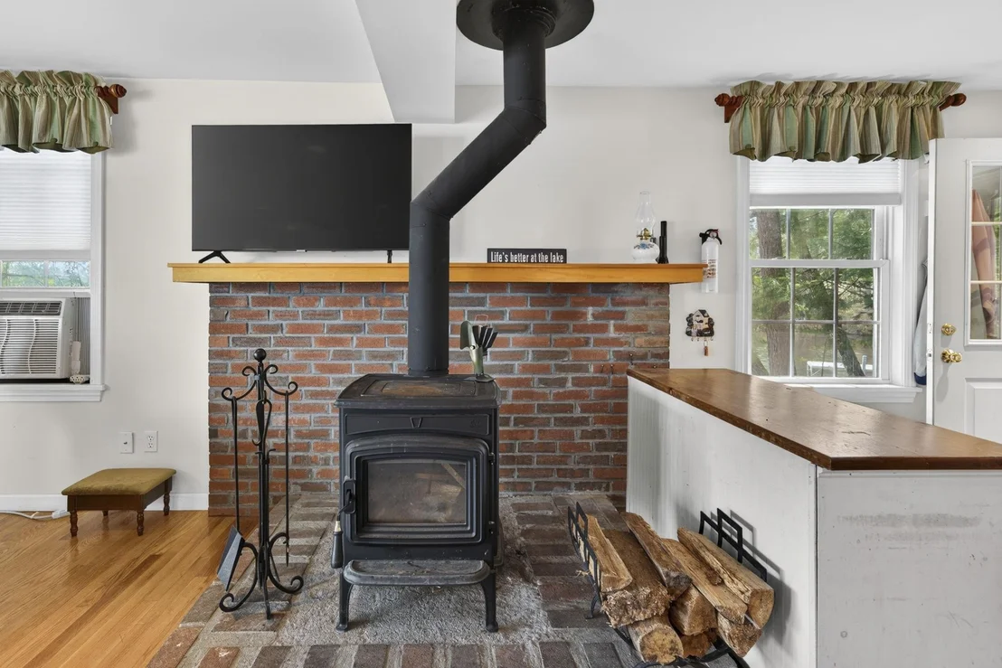 Photo of 408 Whitney