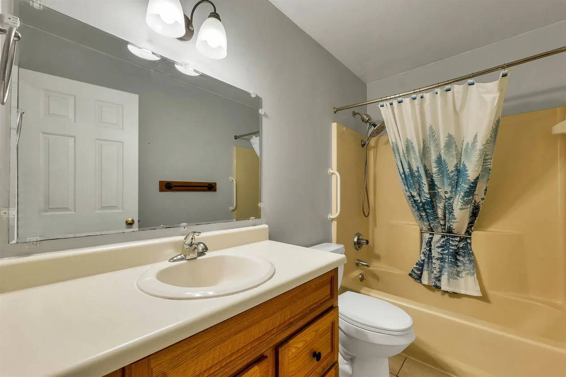 Photo of Unit 1 at 36 Circle