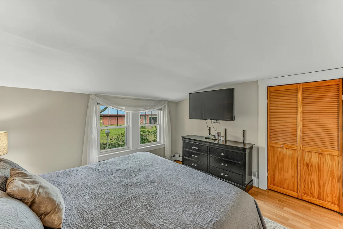 Photo of 3310 Main
