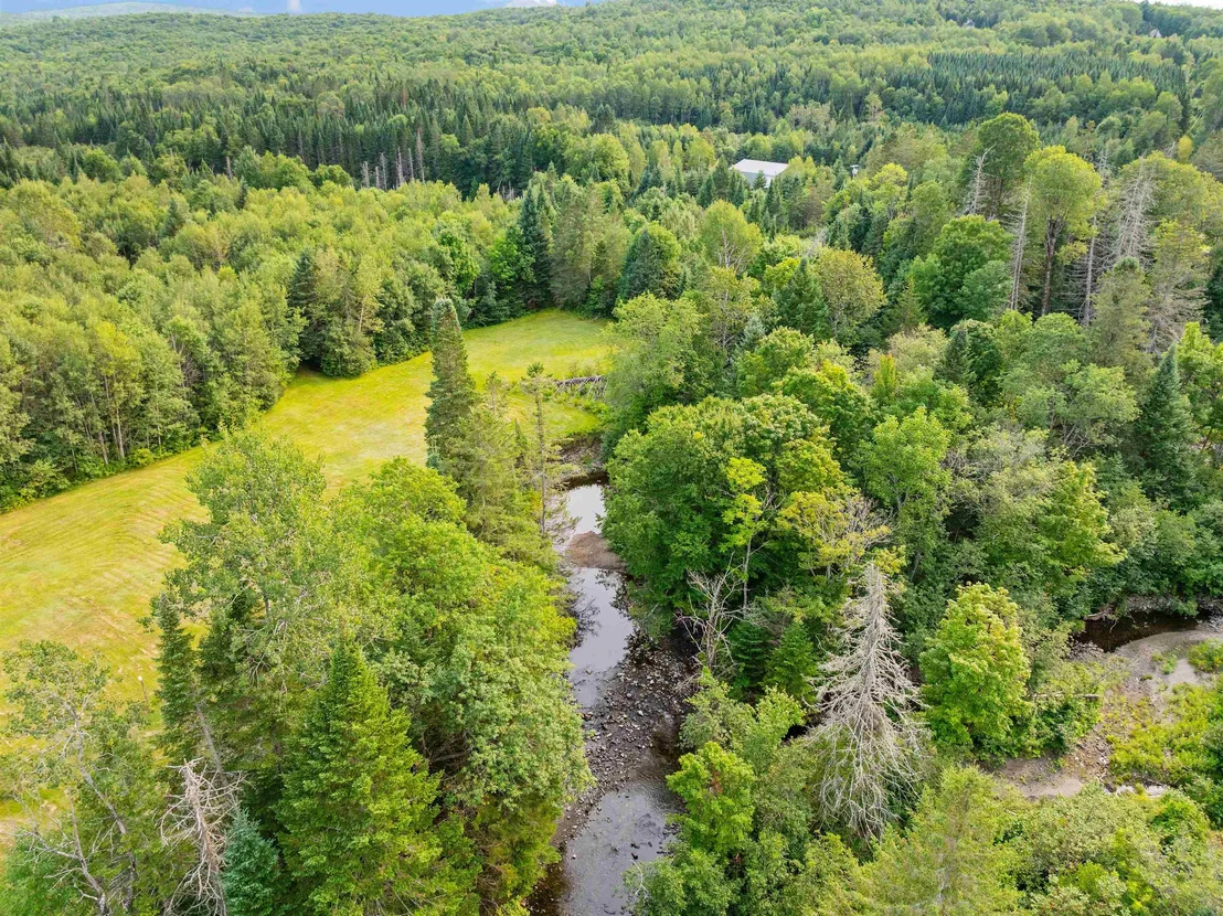 Photo of 44 Dubeau