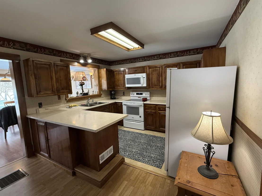 Photo of 220 Hall Stream