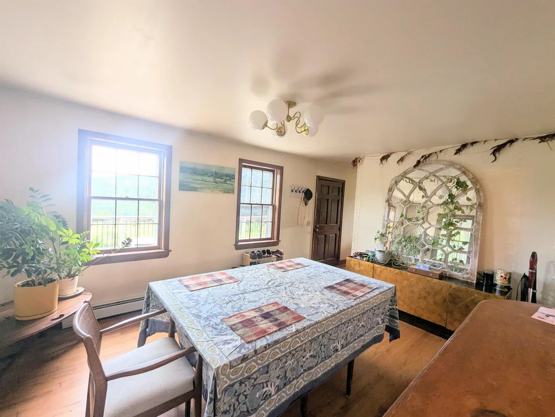 Photo of 3954 West Barnet
