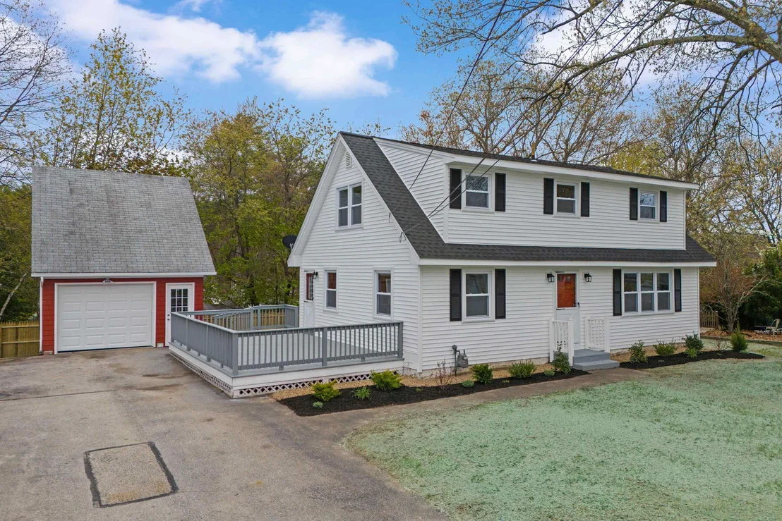 Photo of 12 Hemlock