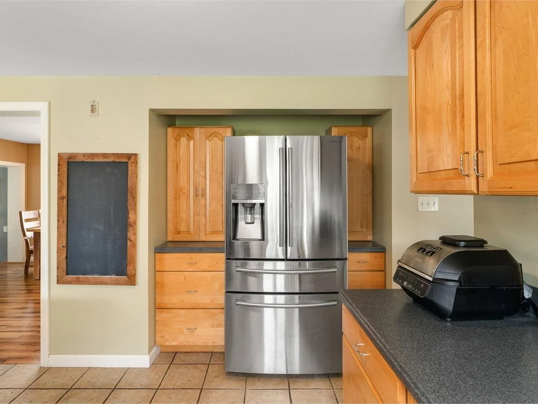 Photo of 771 Robinson
