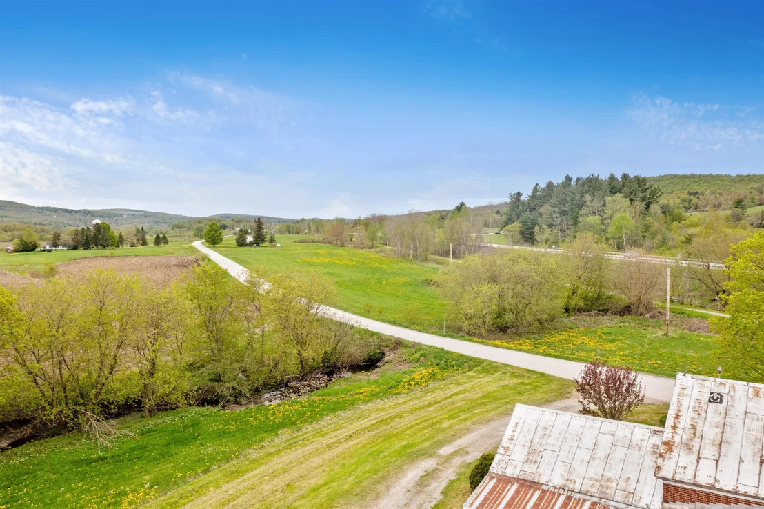 Photo of 560 River