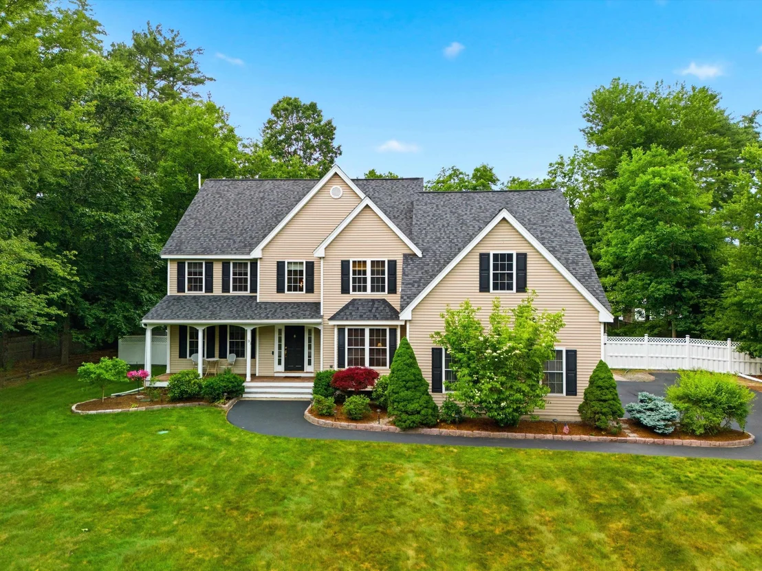 Photo of 3 Taconic