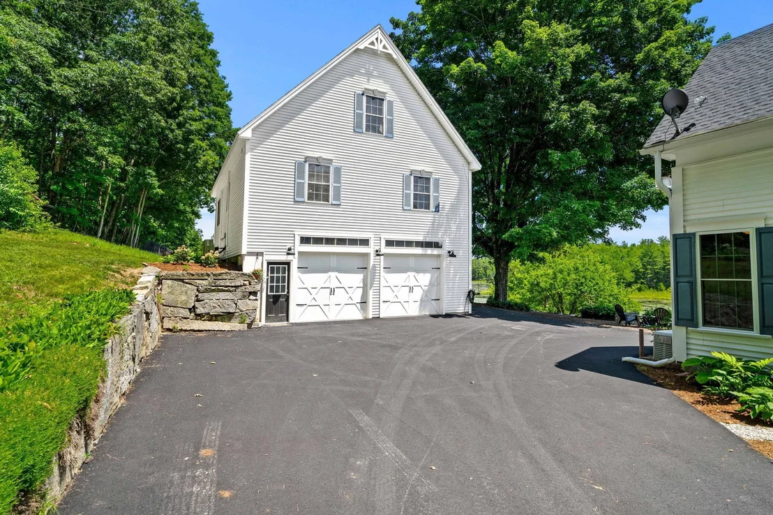 Photo of 1080 N Barnstead