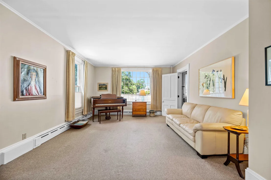 Photo of 9 East