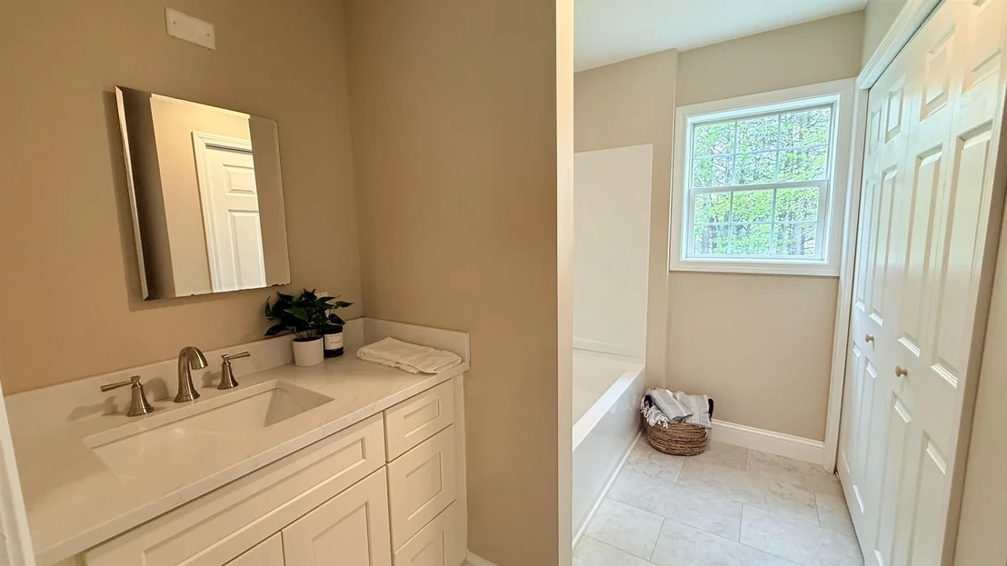 Photo of 249 Cooper Hill