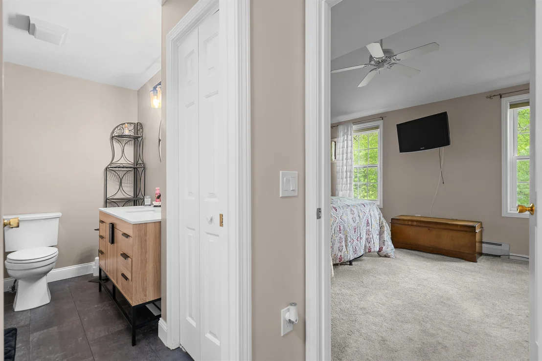 Photo of Unit 207 at 1465 Hooksett