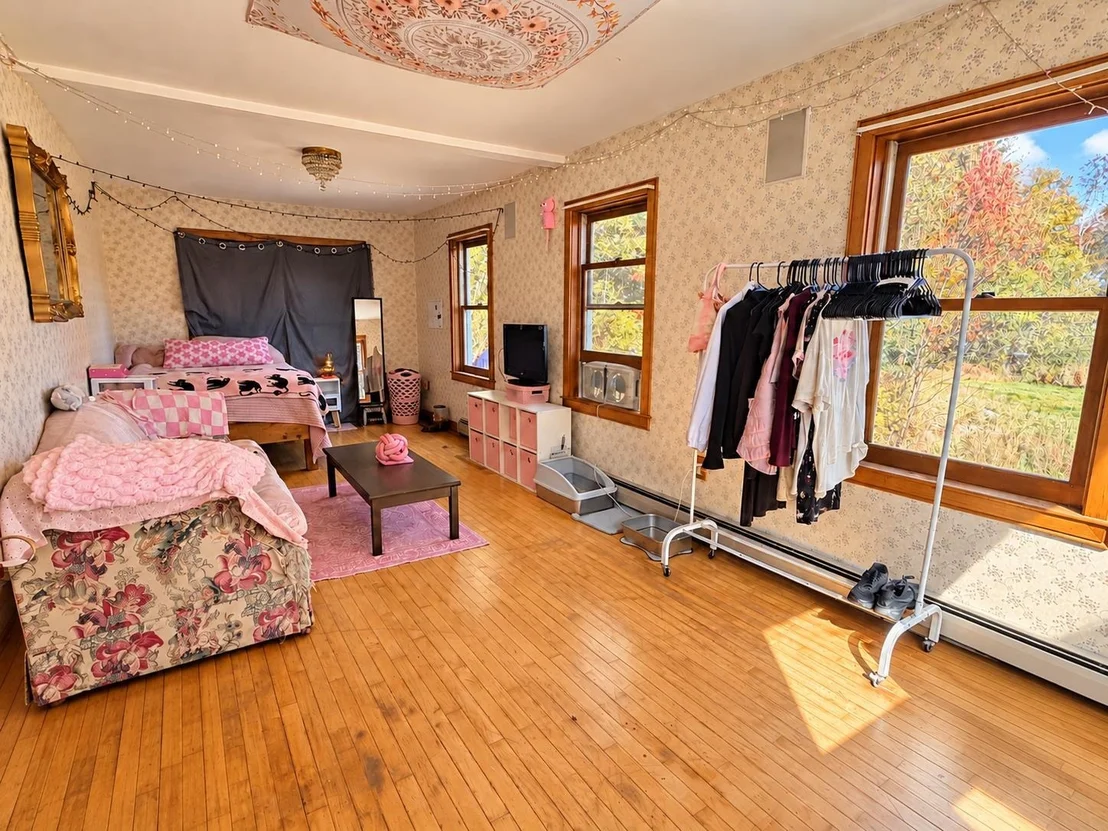 Photo of 845 Hall