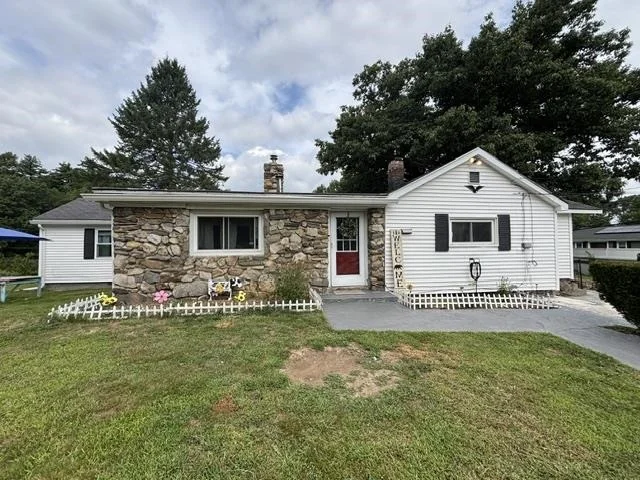 Photo of 33 Beacon Hill