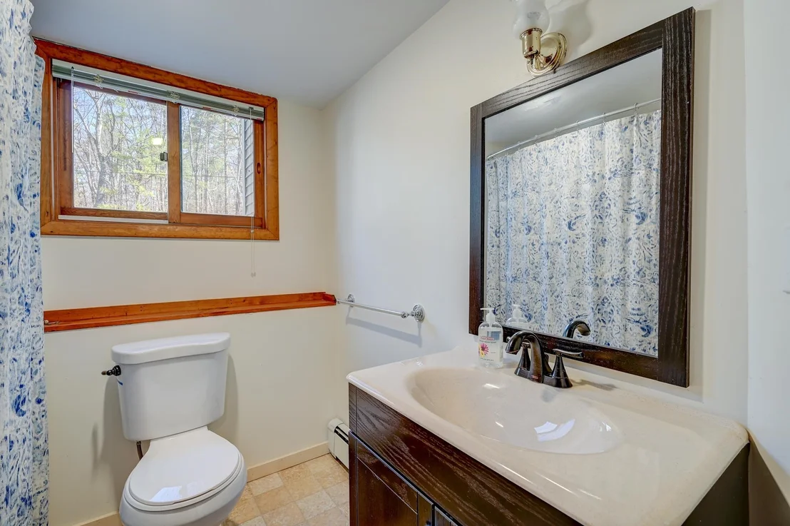 Photo of 27 Upper Lake View