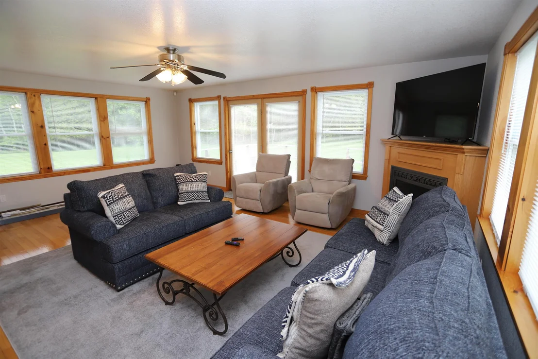 Photo of 348 Whispering Pines